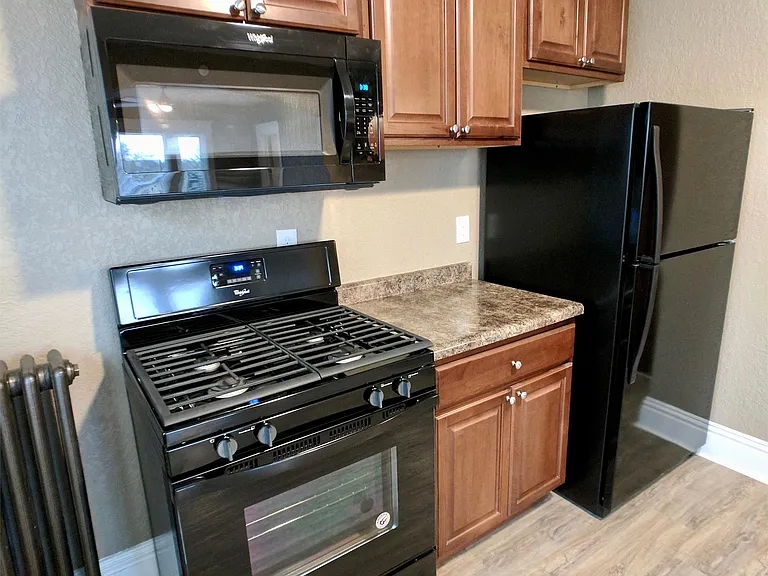 221 E Main St #2 — Photo 3