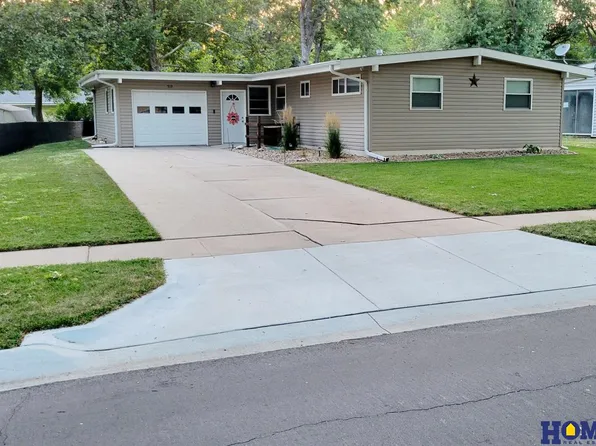 519 Northborough Ln, Lincoln, NE 68505