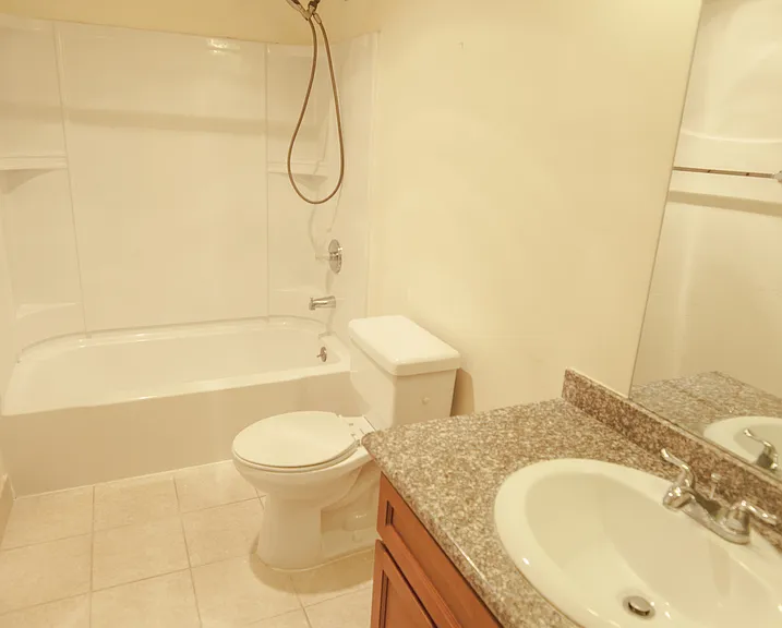 936 Kiely Blvd #J — Photo 7