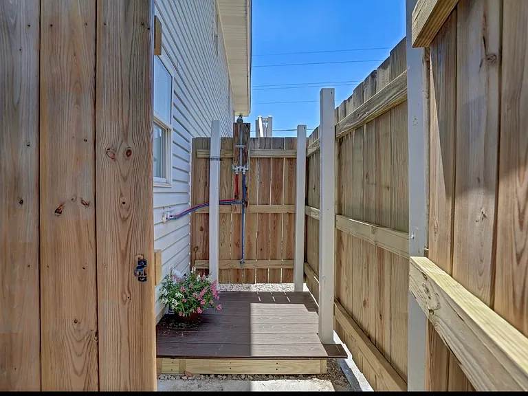 1027 S Shore Dr — Photo 25