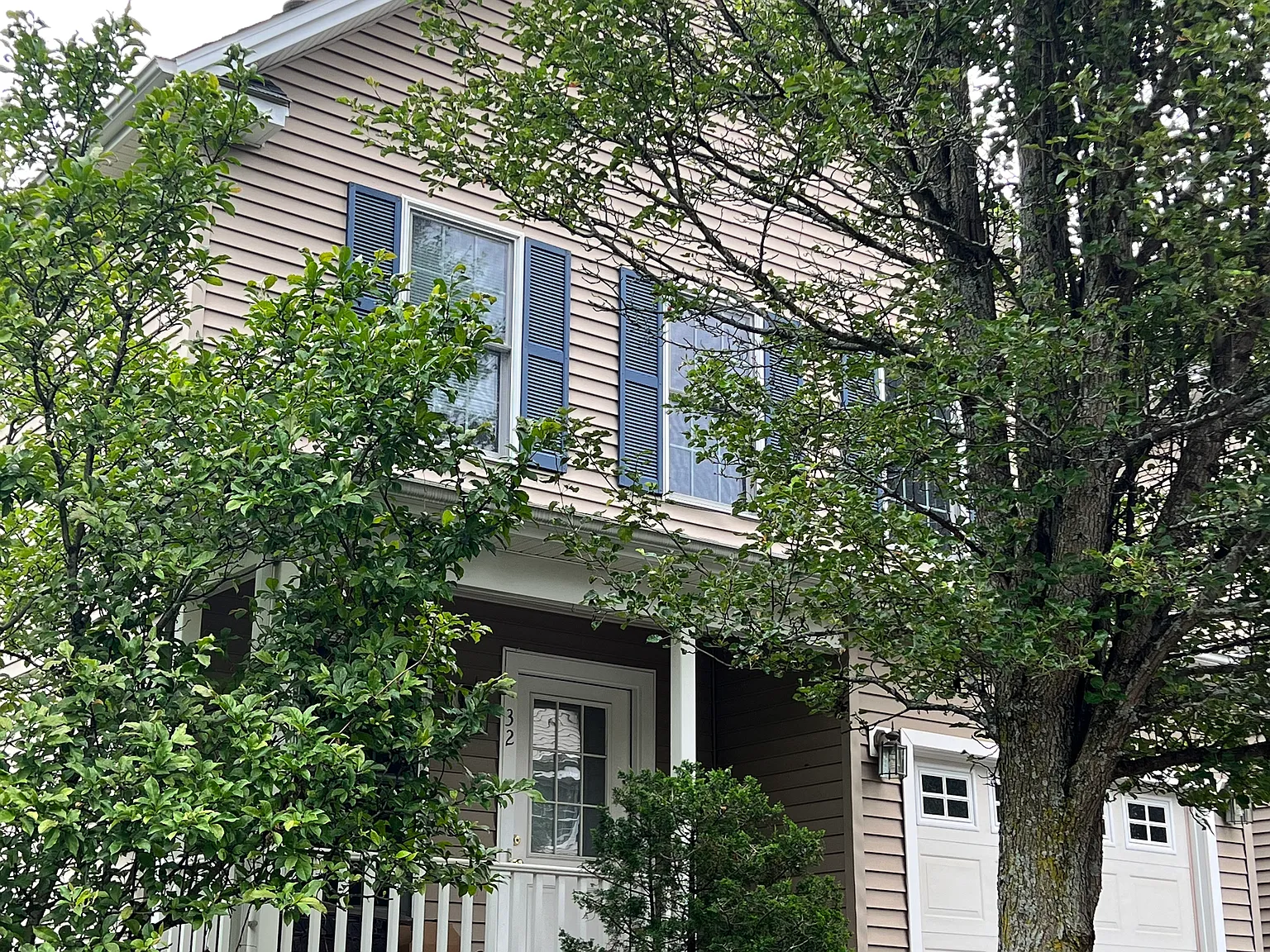2 bed, 2.5 bath, 1392 sqft, $2,389 — Photo 1