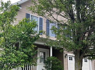 32 Copper Beech Ln #32, Portland, CT 06480