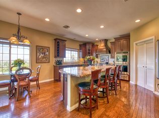 1062 Chestnut Dr, Escondido, CA 92025