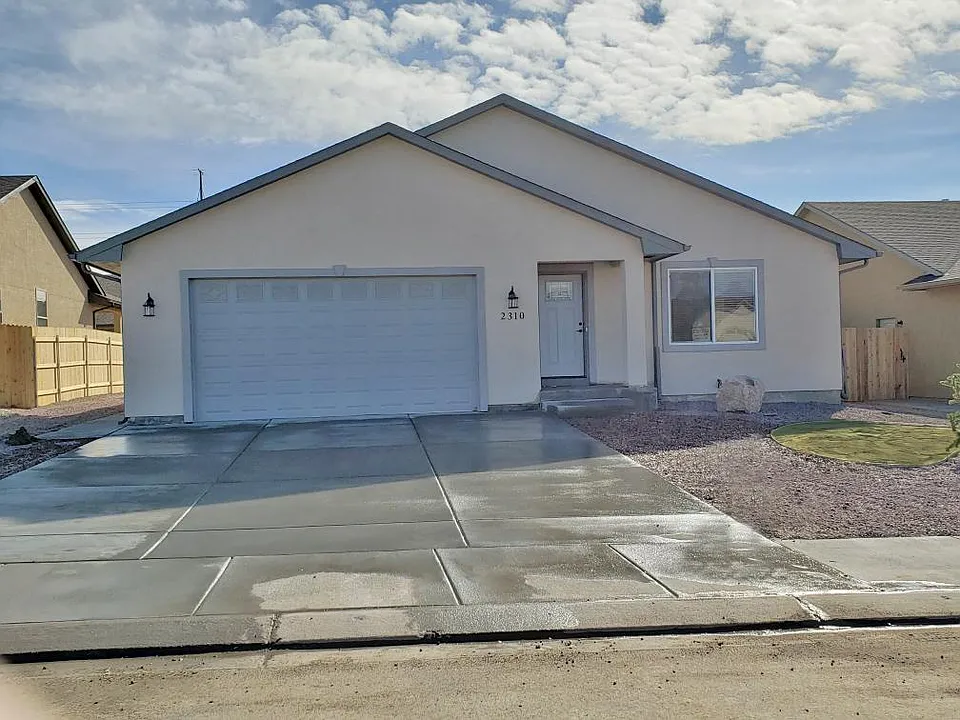 2310 Cliffmoor Ln
