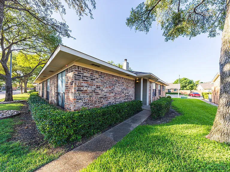 1805 W Spring Creek Pkwy #QQ1 — Photo 1