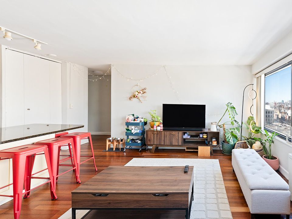 1st image of 135 Montgomery St APT 11I