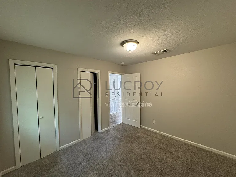 227 Lawrence Rd — Photo 6