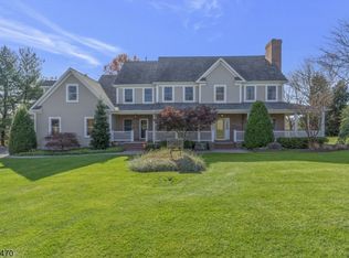 150 Fairview Dr, Neshanic Station, NJ 08853