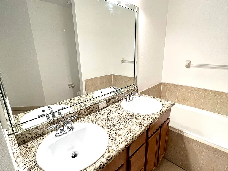 10411 Belfry Cir — Photo 37