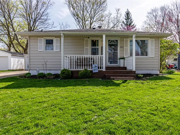 804 Sunset Dr, Sullivan, IL 61951