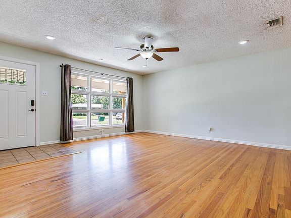 4th image of 2626 Rice Ave