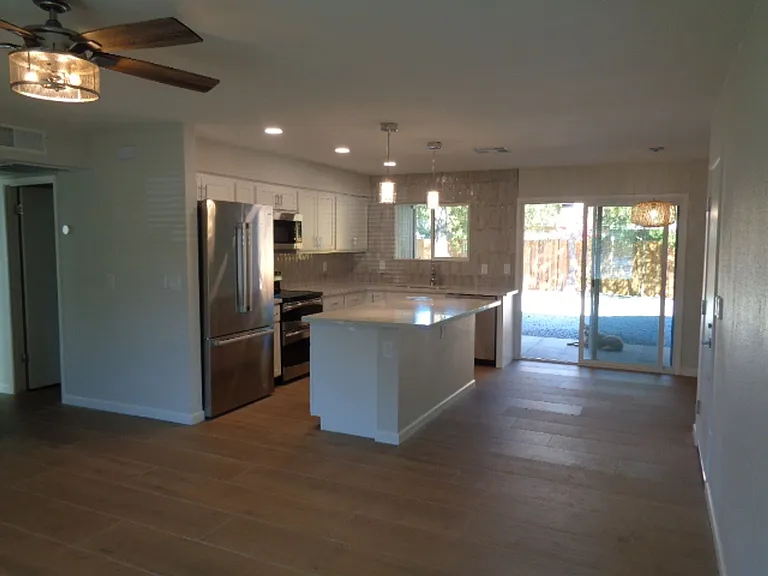 1846 W Portobello Ave — Photo 4