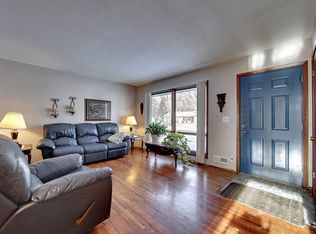 8212 Homestead Ave S, Cottage Grove, MN 55016