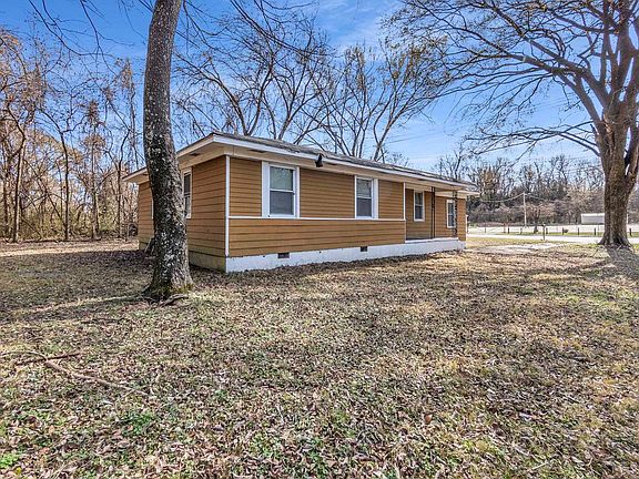 2nd image of 2196 Ketchum Rd