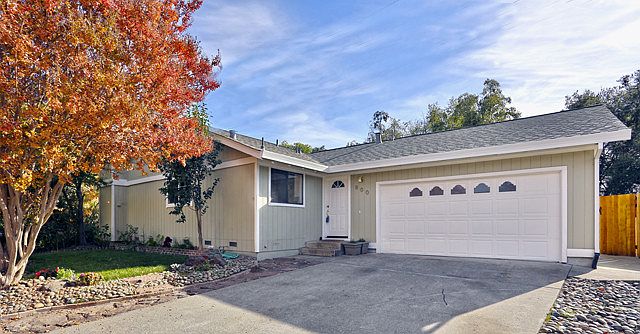 1st image of 800 Canary Ct