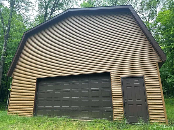 Miscauno Island Ln, Daggett, MI 49821