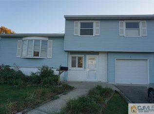7 Pinho Ave, Carteret, NJ 07008