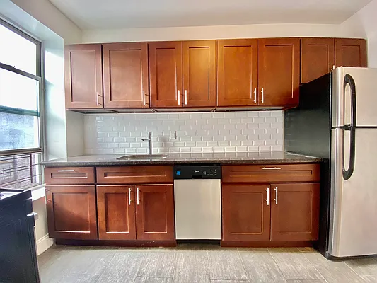 Rented by Bruma Realty LLC | media 11