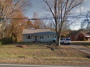 1691 S Center St, Hickory, NC 28602