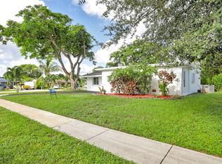 399 SW 64th Ter, Pompano Beach, FL 33068