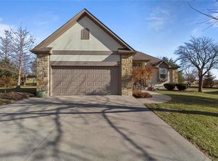 104 SW Cole Younger Cir, Lees Summit, MO 64082