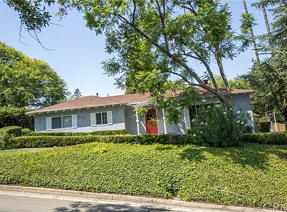 3rd image of 1830 Valle Vista Dr