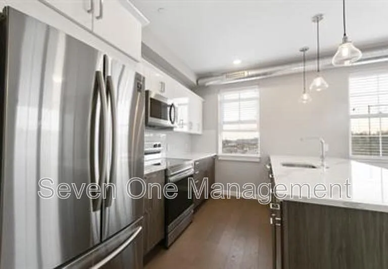 4649 Umbria St #308 — Photo 7