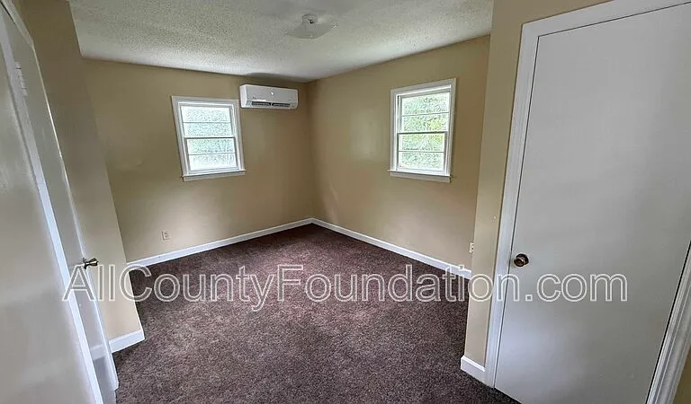 818 W 2nd North St — Photo 14