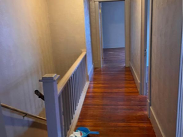 811 Leroy Ave #1