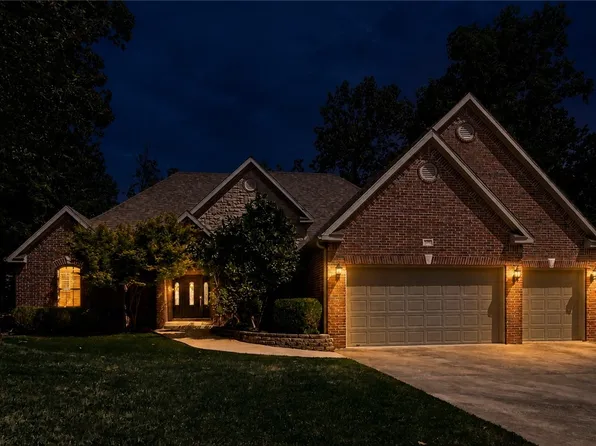 1303 NE Fairwinds Dr, Bentonville, AR 72712