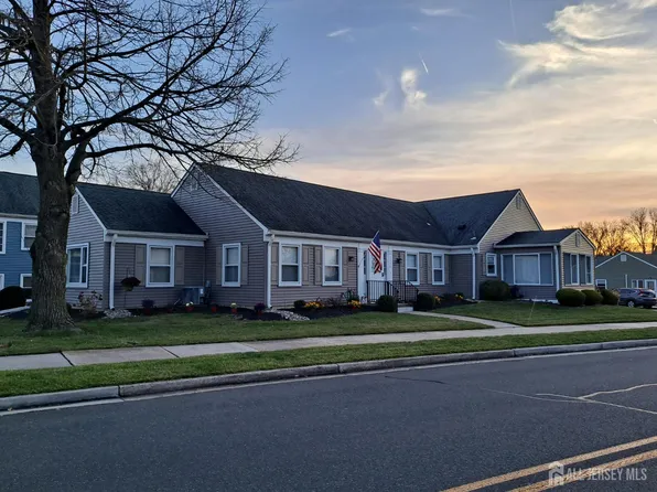 337 Old Nassau Rd #A, Monroe Township, NJ 08831