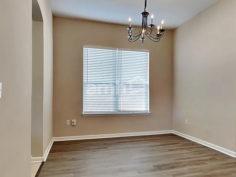 3108 Silverado Cir — Photo 6