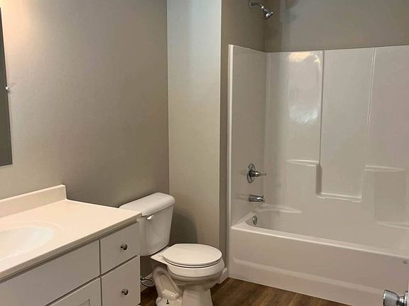 4th image of 213 Cane Creek Ln APT 111
