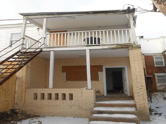 2nd image of 1228 W 4th St