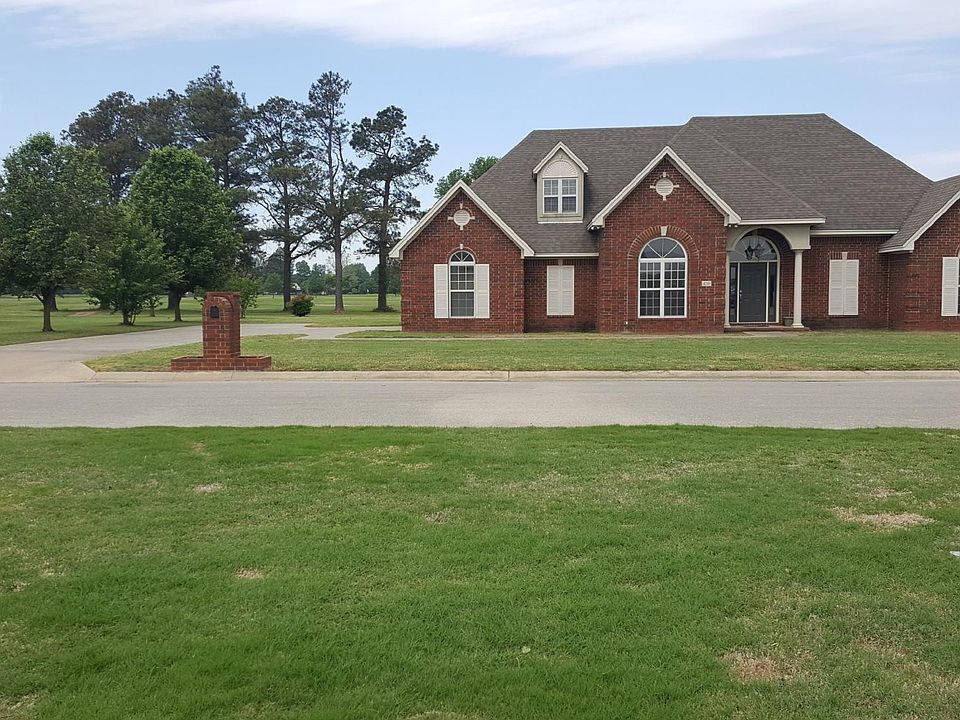 1st image of 420 Oakwood Ln