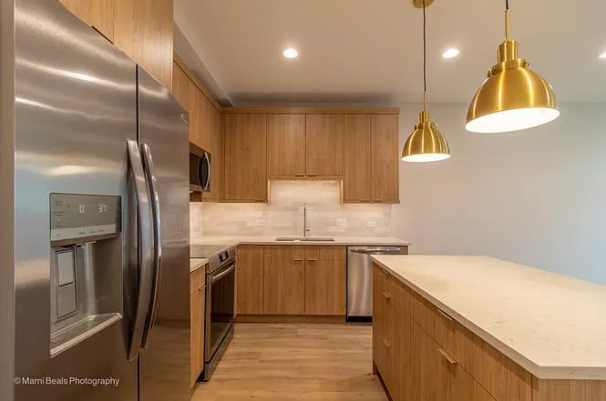 2 bed, 1027 sqft, $2,300 — Photo 4
