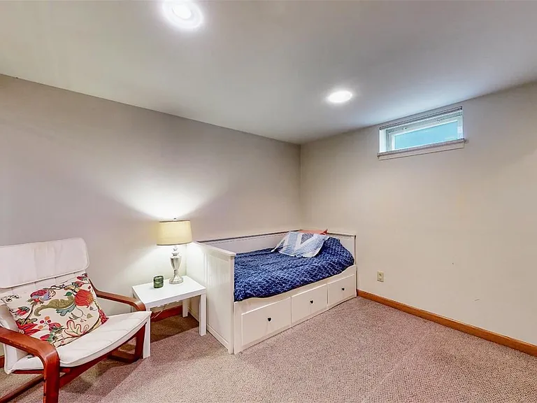 715 Ivanhoe St — Photo 22