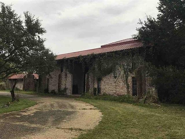 1st image of 5 Chateau Petrus Dr