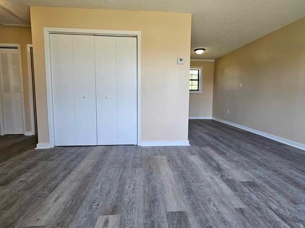 910 Loch Laurel St UNIT B