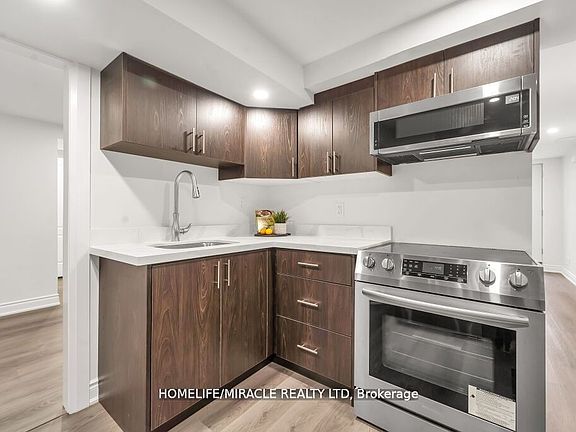 5th image of 57 Lord Simcoe Dr #Basement