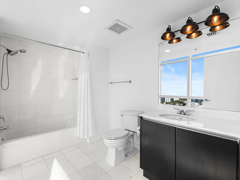 665 NE 25th St #1801A — Photo 22