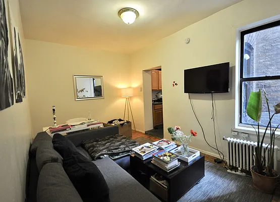 Rented by REAL New York | media 33