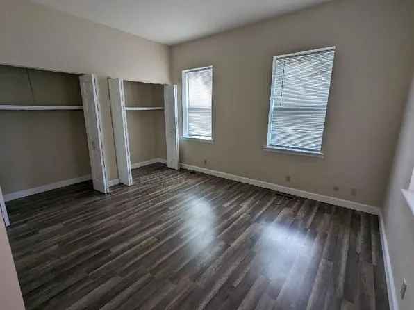 2210 Menard St APT 1F, Saint Louis, MO 63104