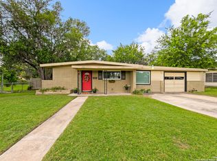 250 Sprucewood Ln, San Antonio, TX 78216