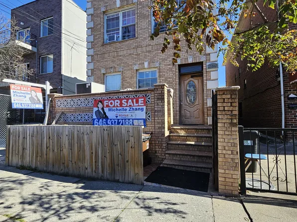 2319 West 12th Street image 2 of 3