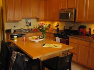 843 W Newport Ave APT 3, Chicago, IL 60657