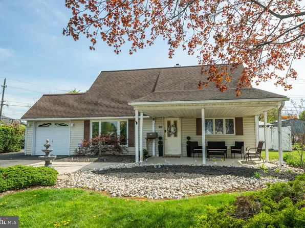 80 Quarry Rd, Levittown, PA 19057