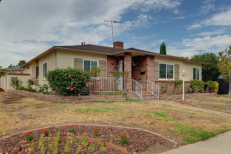 2nd image of 1837 S Granada Ave