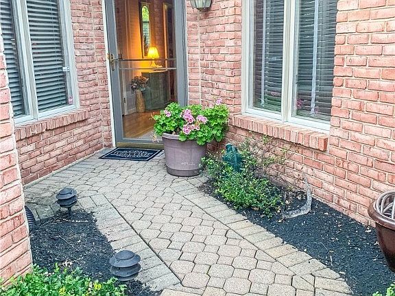 3rd image of 133 Copperfield Dr