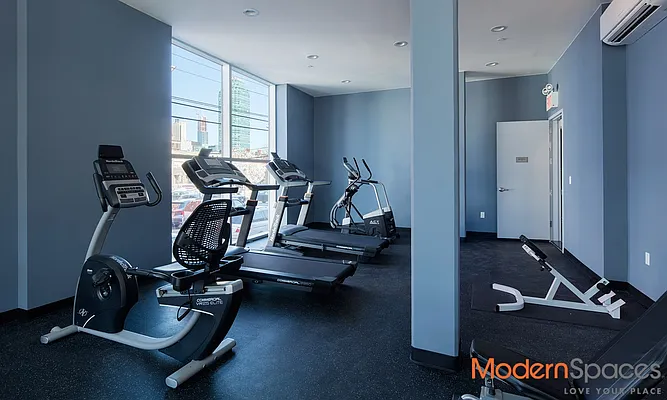 Sold by Modern Spaces | media 9